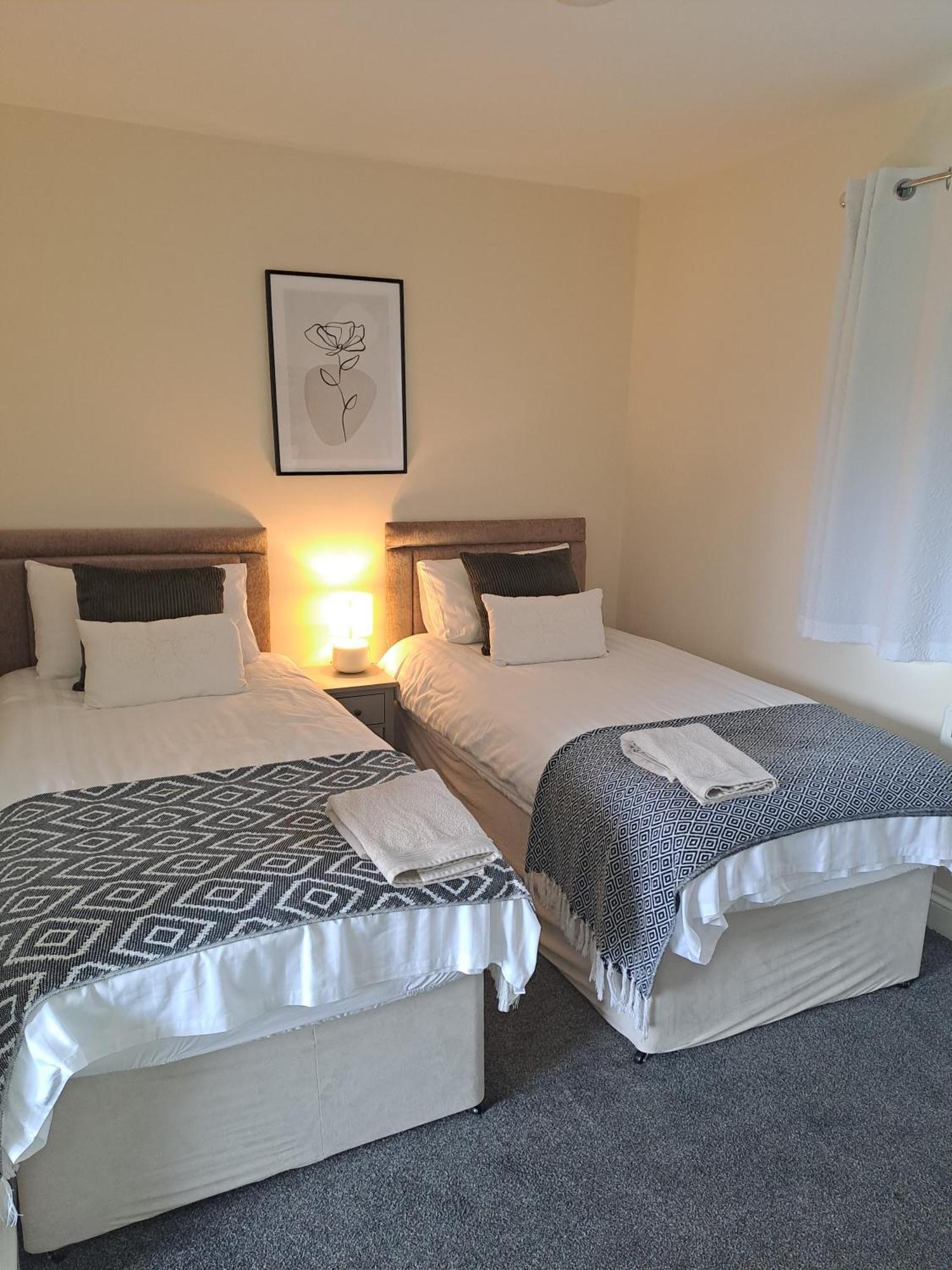 Hotel Celtic Minor Stables Swansea Zewnętrze zdjęcie